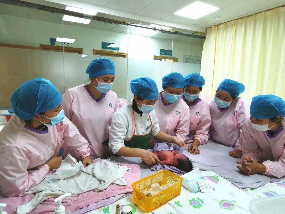 西双版纳妇婴监护型护送